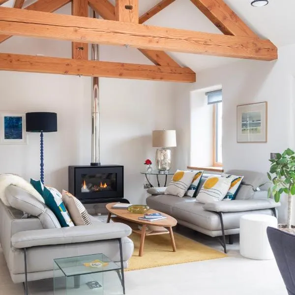 The Stables - Luxury Cottage，位于邓弗里斯的酒店