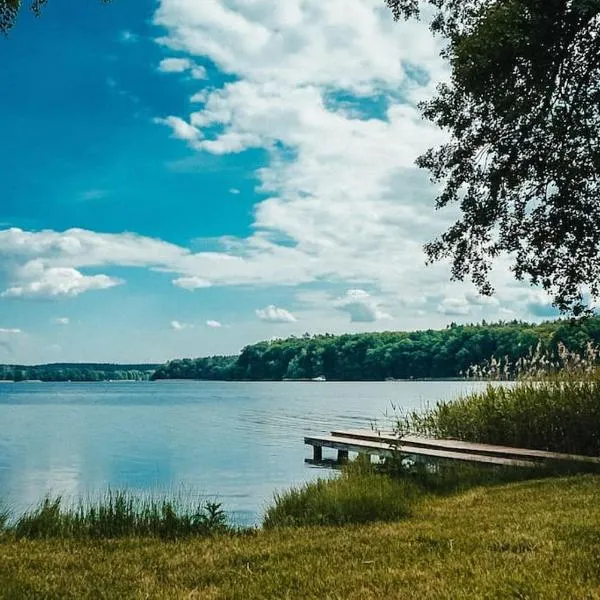 Ferienzimmer direkt am See，位于Priepert的酒店