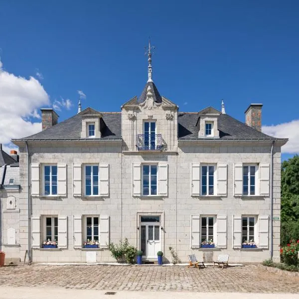 Casa Mila & Spa - Maison d'Hôtes raffinée vue Loire, Spa & Piscine，位于Saint-Mathurin的酒店