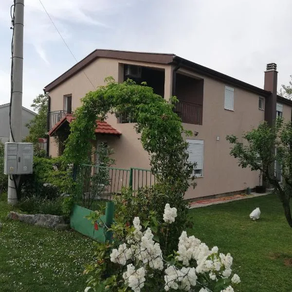 Apartmani EMMA，位于科托尔的酒店