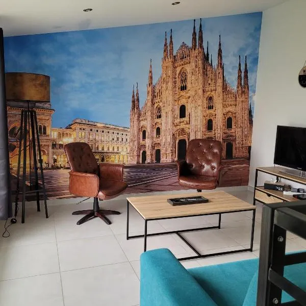 Il Vialetto , appartement Milano , spacieux, tout confort, au calme，位于Recquignies的酒店