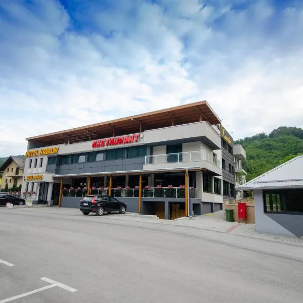 Hotel Kavalir，位于Žepče的酒店