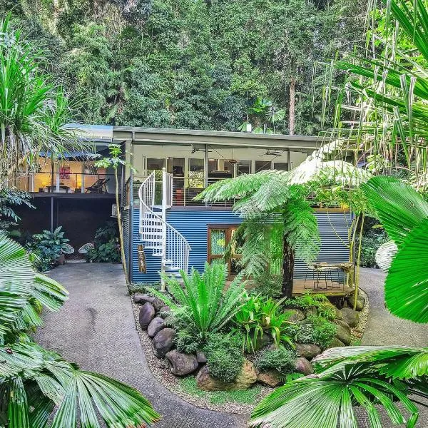 Villa Vihara Rainforest Penthouse，位于Babinda的酒店