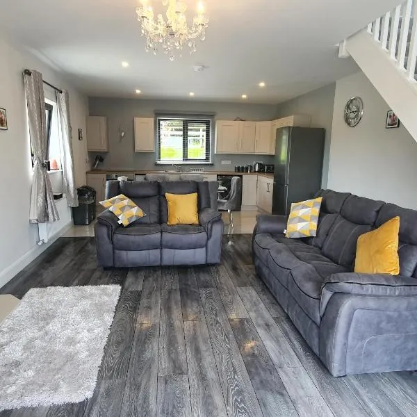 N0 2 Greystones Clock Tower Lodge，位于Leap的酒店
