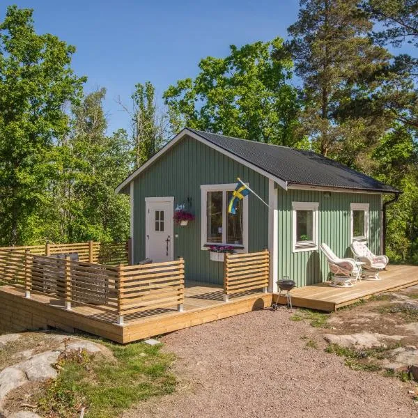 Cozy holiday house close to nature in Ödeshög, Gränna，位于Ödeshög的酒店