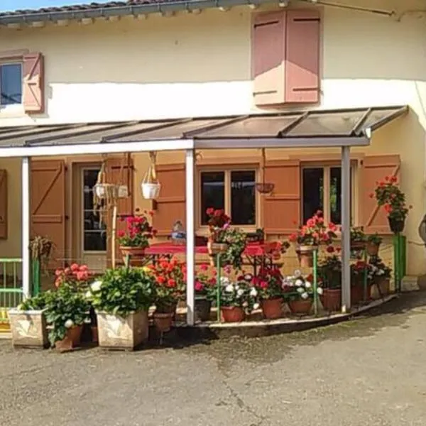 GITE A LA FERME，位于Lasserre的酒店