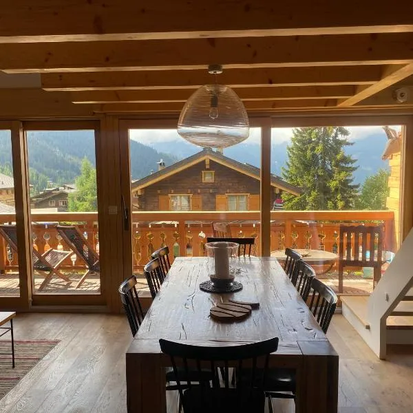 Verbier Sunny apt, fabulous view & balcony, sleeps 8，位于韦尔比耶的酒店