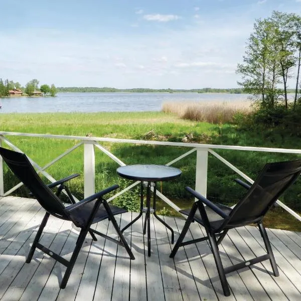 3 Bedroom Amazing Home In Strängnäs，位于斯特兰奈斯的酒店