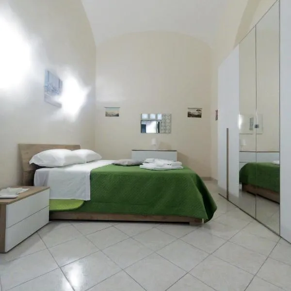 Casa vacanze nonna Luisella，位于那不勒斯的酒店