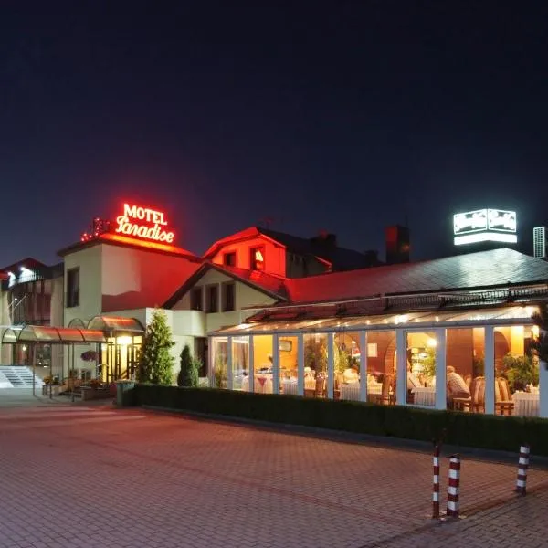 Motel Paradise，位于Drzewce的酒店