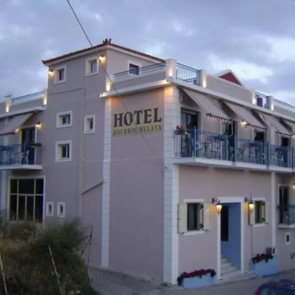 Hotel Kourkoumelata，位于Keramiaí的酒店