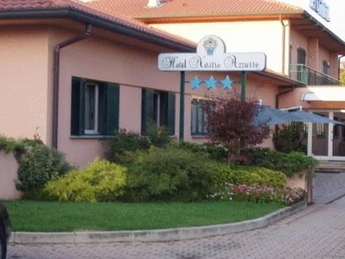 娜斯托阿佐罗酒店，位于蒙库泽的酒店