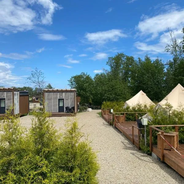 Mereoja Camping,位于Kõrkküla的酒店