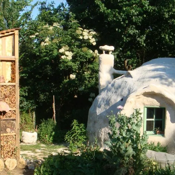 Kerterre des Gallerands，位于Bessais-le-Fromental的酒店