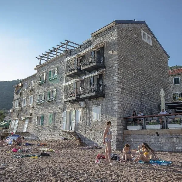 Apartments Lidija，位于佩特罗瓦纳莫鲁的酒店