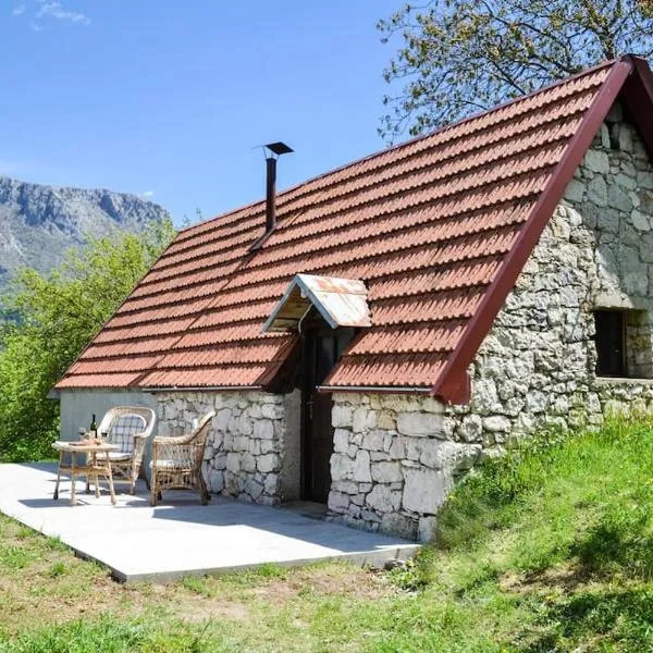 Grandma's Hut，位于Orašje的酒店