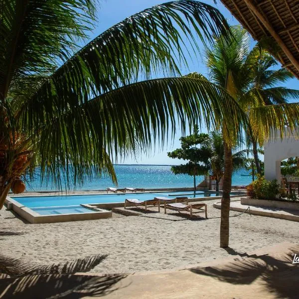 Uroa Zanzibar Vera Beach Hotel by Moonshine，位于Dikoni的酒店