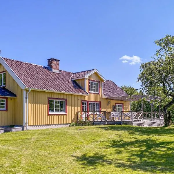 4 Bedroom Gorgeous Home In Varberg，位于Veddige的酒店