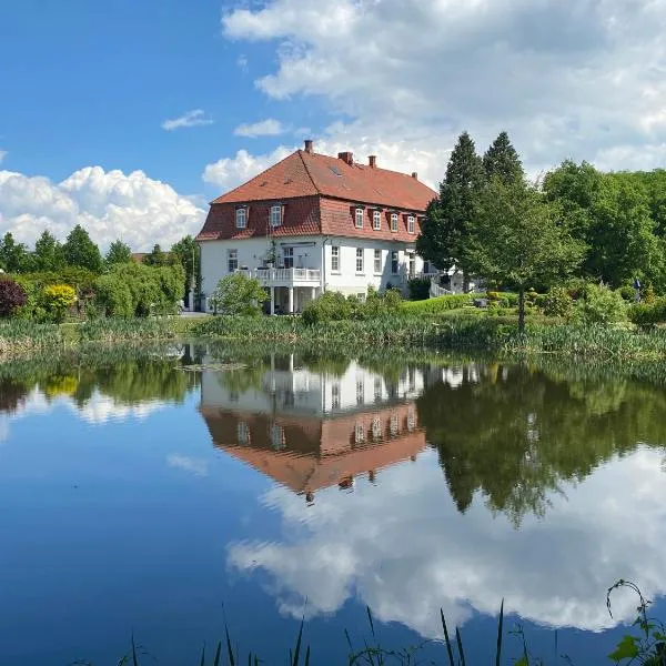 Jagdschloss lalendorf，位于Bergfeld的酒店