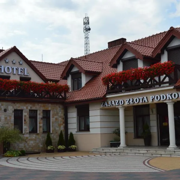 Zajazd Złota Podkowa，位于Ostrowite的酒店