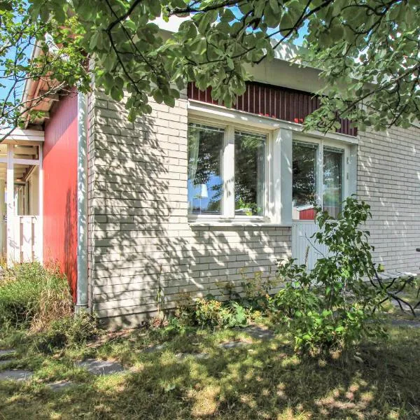 Nice Home In Alnö With Kitchen，位于Alnö的酒店