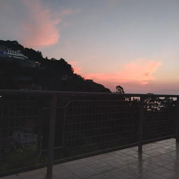 Small guest house，位于卡瓦拉提的酒店