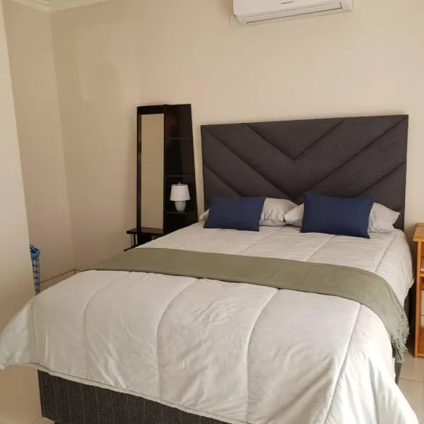 Kasuda - self contained room in Livingstone，位于Mukuni的酒店