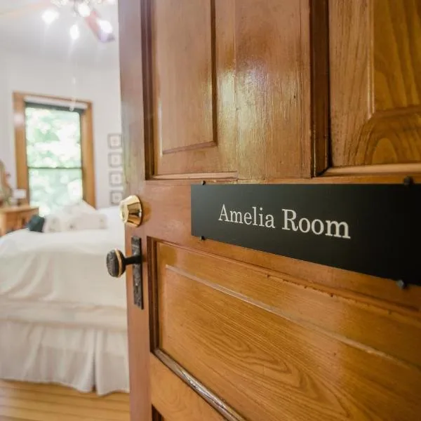 Amelia Room BW Boutique Hotel，位于Kewadin的酒店
