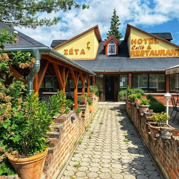 泽塔酒店，位于Szentkozmadombja的酒店