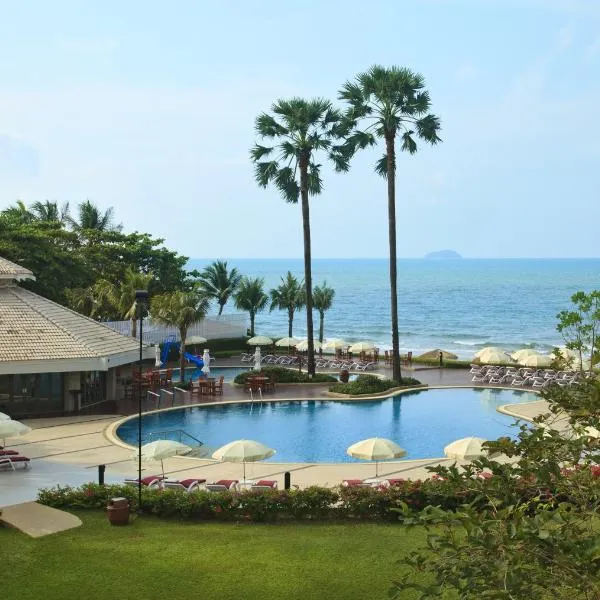 Novotel Rayong Rim Pae Resort，位于Ban Tha Fat的酒店