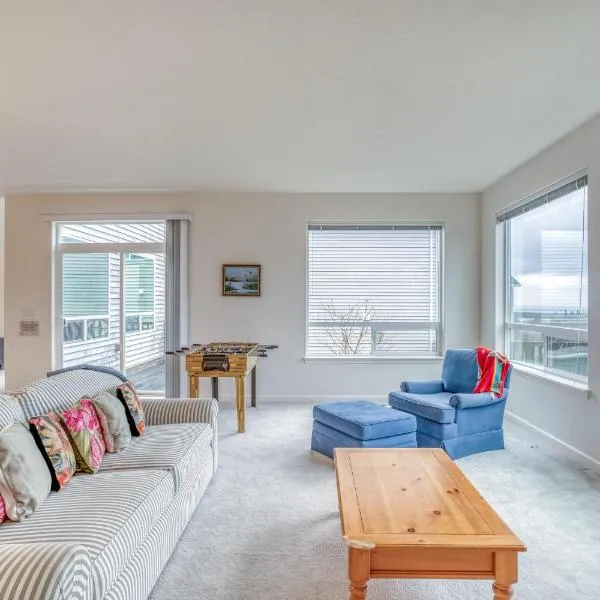 Netarts Sundown - Meredith Lodging，位于Netarts的酒店