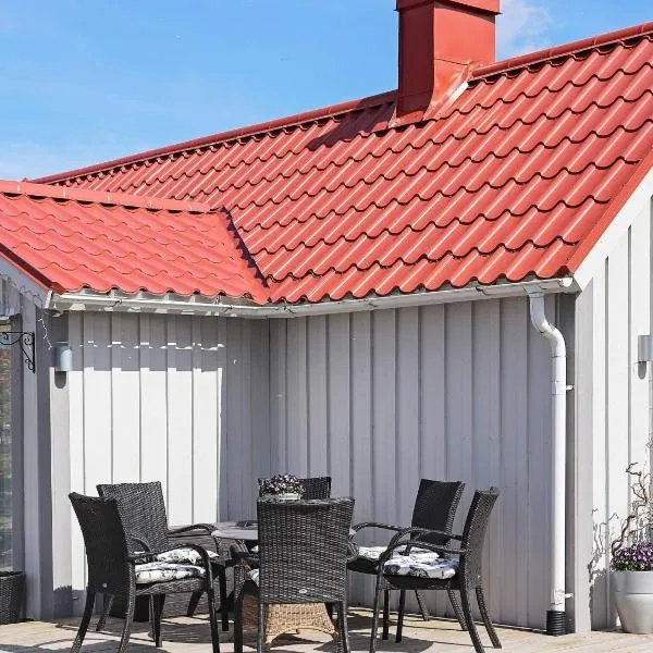 Holiday home BÅSTAD X，位于巴斯塔德的酒店