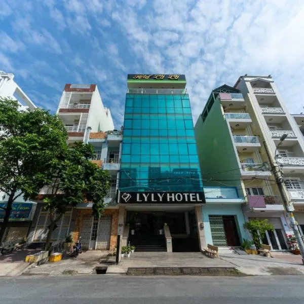 Ly Ly Hotel，位于Bình Chánh的酒店