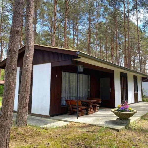 Bungalow im Kiefernwald direkt an der Ostsee (a)，位于卡尔斯哈根的酒店