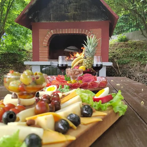 Holiday House Trnovac，位于Trnovac的酒店