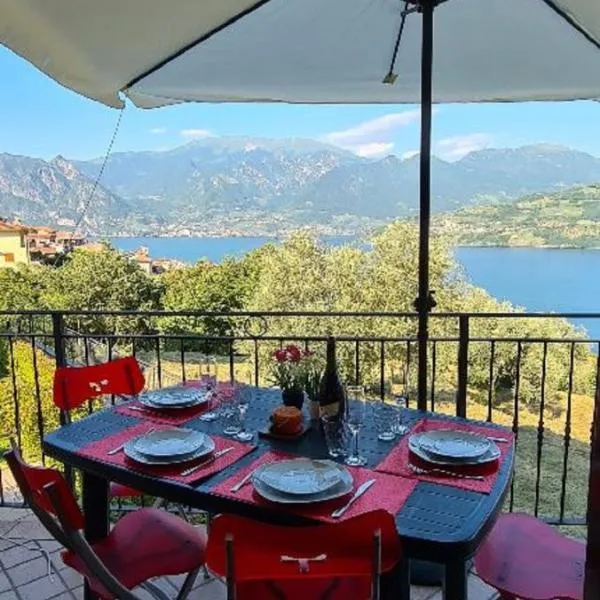 Residenza Coccinelle vista Lago d'Iseo，位于塔韦尔诺拉贝尔加马斯卡的酒店