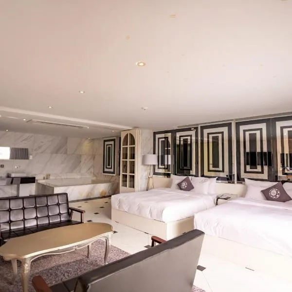 Jeju Cullinan Hotel，位于济州市的酒店