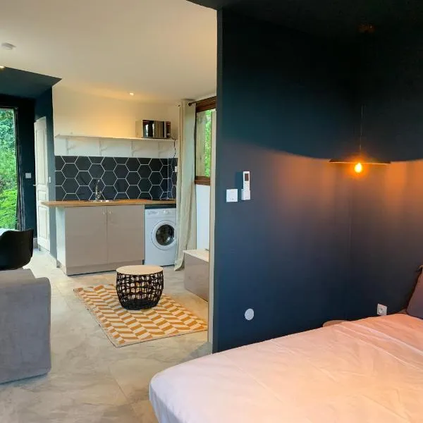 LE JACQUIER Appartements neufs vue mer ou jardin à Mamoudzou Hyper Centre，位于Mamoudzou的酒店