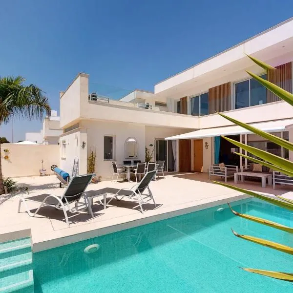 Villa Higinio - A Murcia Holiday Rentals Property，位于圣地亚哥德拉里贝拉的酒店