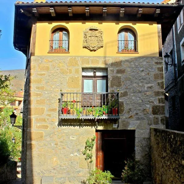 La Casa del Abad，位于Nieva de Cameros的酒店