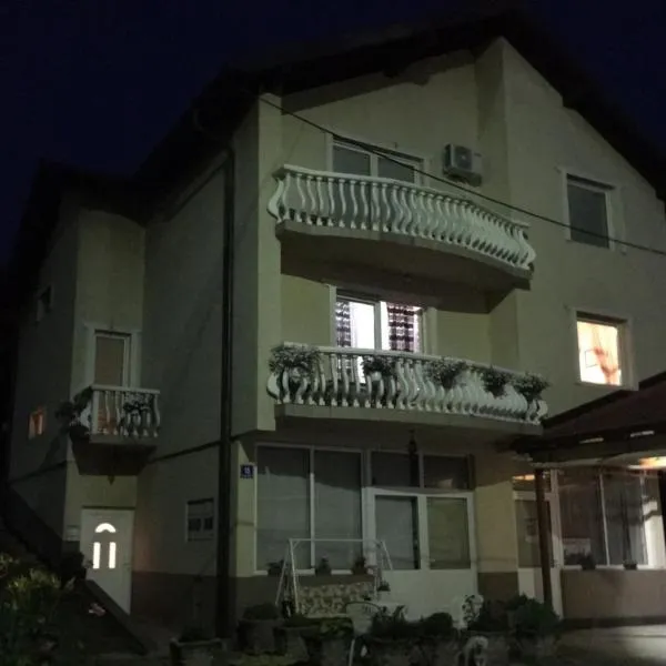 Apartmani Lazaro，位于维舍格勒的酒店