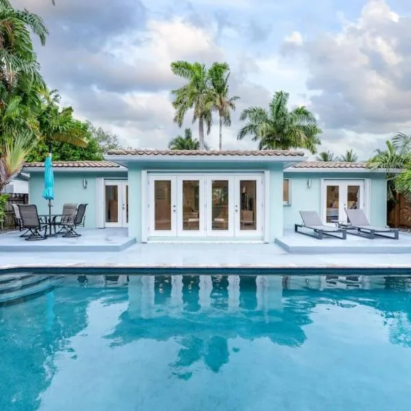 Luxurious Fort Lauderdale Pool Home，位于劳德代尔堡的酒店