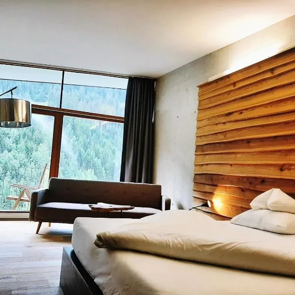 "Quality Hosts Arlberg" Hotel Lux Alpinae，位于圣安东阿尔贝格的酒店