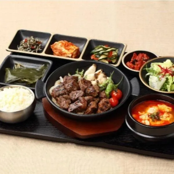 그레이스 호텔 Grace Hotel & Residence，位于河内的酒店