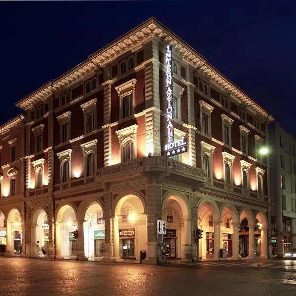 国际酒店，位于Borgo Nuovo的酒店