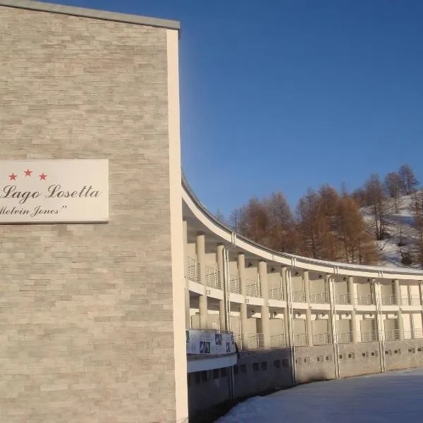 拉戈罗塞特酒店，位于塞斯特雷的酒店