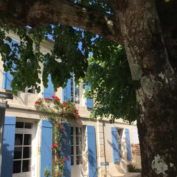 Entre Vignobles et Estuaire - Gîte 12 pers，位于Saint-Ciers-du-Taillon的酒店