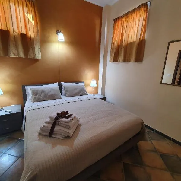 Casa La Ferula apt3 vicino al mare e Taormina con terrazza panoramica，位于圣阿莱西奥·希库洛的酒店