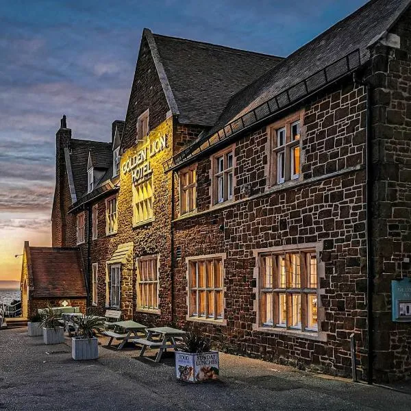 The Golden Lion Hotel，位于Ringstead的酒店