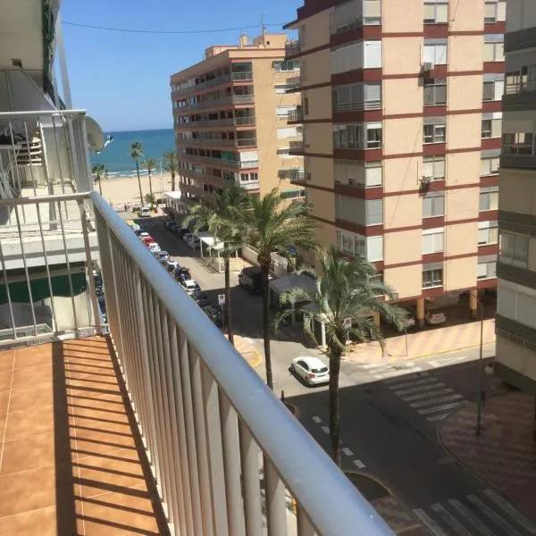 Apartamento Cullera-playa Parking Wifi，位于库列拉的酒店